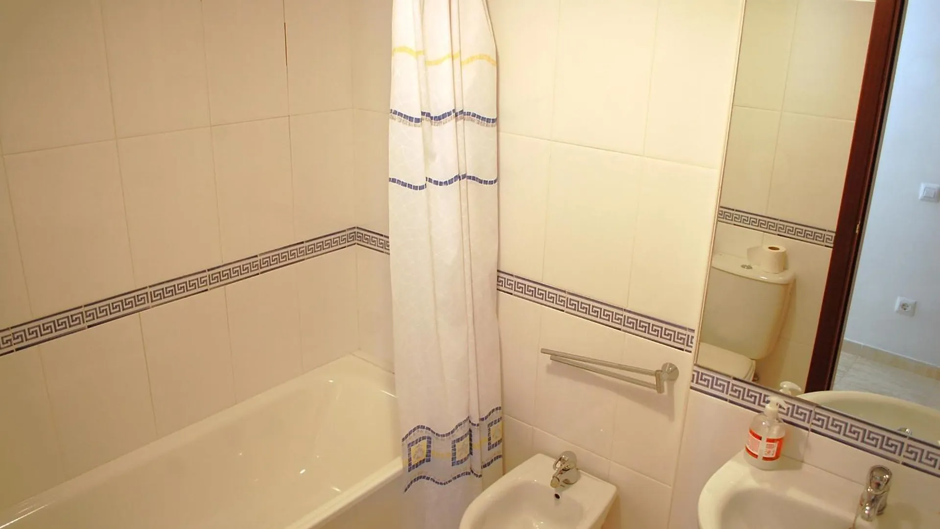 Global Immo 3290 Carla Mar Apartment Roses